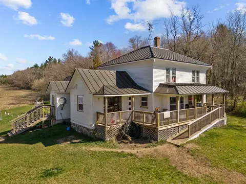 e3198 Jensen Road, Waupaca, WI 54981
