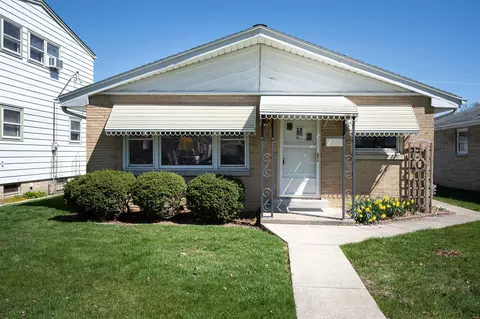 3718 S 52nd St, Milwaukee, WI 53220