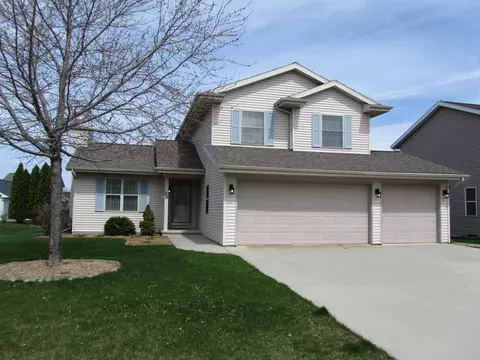 1517 Primrose Ln, Fond Du Lac, WI 54935