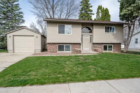 2263 Henry St, Neenah, WI 54956