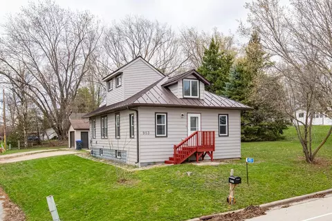 n953 County Road T, Hortonville, WI 54944