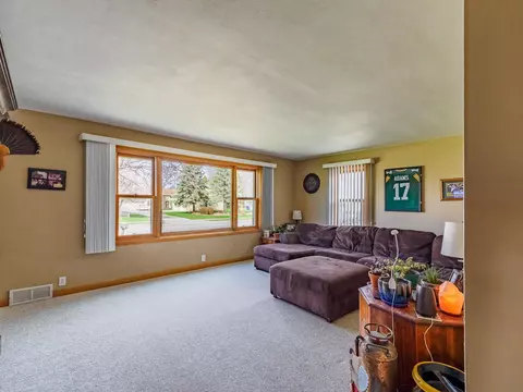 339 High St, Wrightstown, WI 54180 photo 6