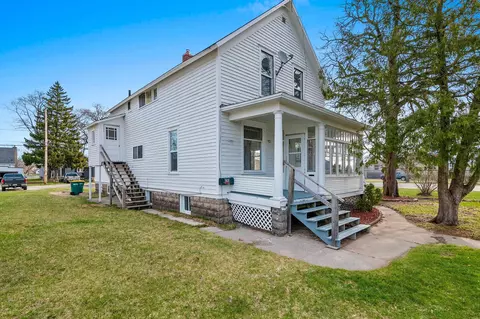912 Carney Blvd, Marinette, WI 54143
