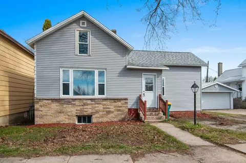1520 Newberry Ave, Marinette, WI 54143