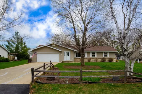 484 Kirkwood Dr, Oshkosh, WI 54904