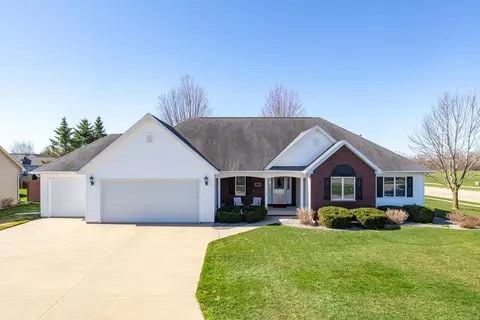 1232 Kampo Ct, Neenah, WI 54956
