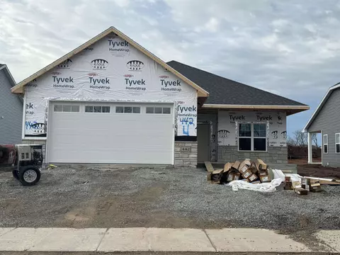 442 Hidden Creek Trl, Green Bay, WI 54303