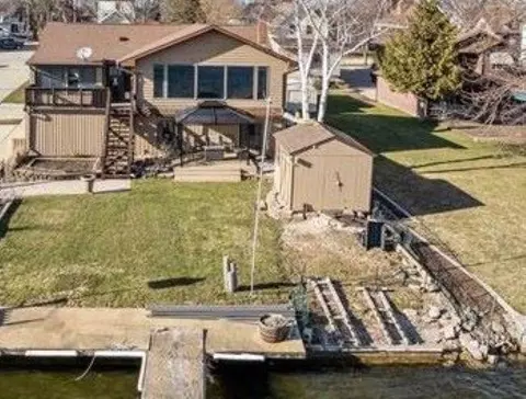 57 Appleton St, Menasha, WI 54952
