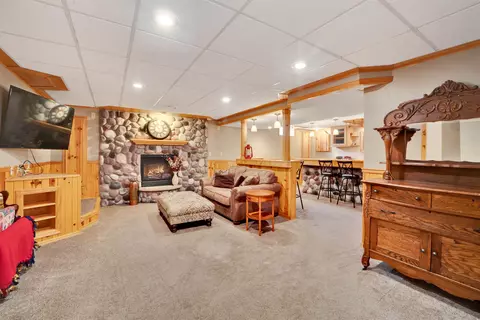 Living - w5426 White Clover Circle, Appleton, WI 54915 photo 4 of 6
