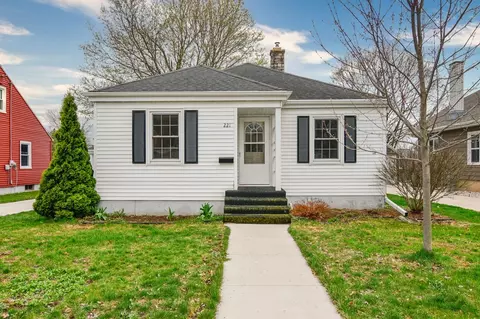 221 Market St, Brillion, WI 54110