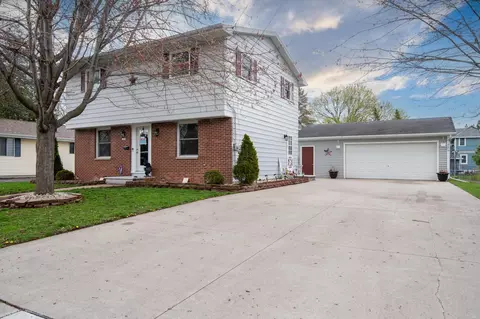 1926 Arizona St, Oshkosh, WI 54902