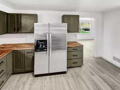Kitchen - 131 Ramlen Ct, Appleton, WI 54915 photo 3 of 3