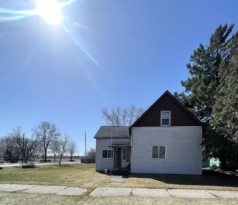 2207 Thomas St, Marinette, WI 54143