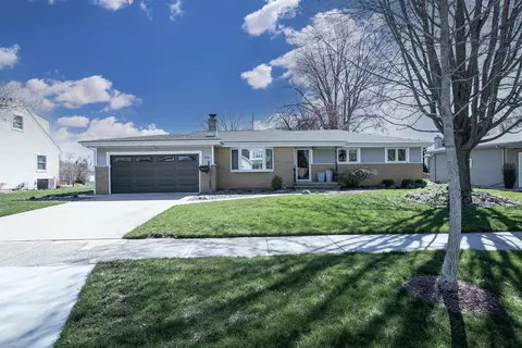 2520 Kesting Ct, Appleton, WI 54911