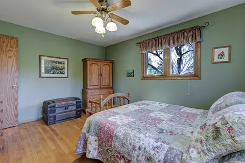 Bedroom - 2520 Kesting Ct, Appleton, WI 54911 photo 2 of 5