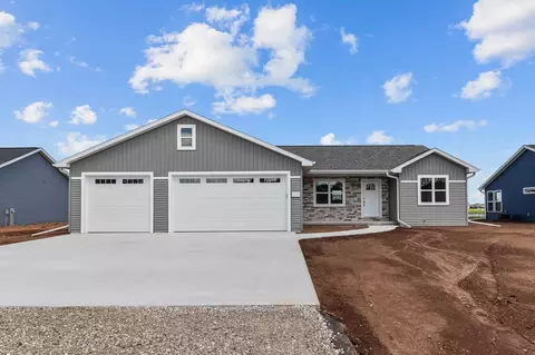 2190 White Dove Ln, Kaukauna, WI 54130