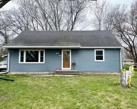 1098 Stead Dr, Menasha, WI 54952