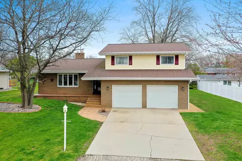 1231 Home Ave, Menasha, WI 54952