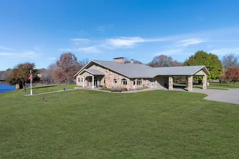 701 19th St, Menominee, MI 49858
