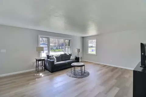 1619 Telulah Ave, Appleton, WI 54915 photo 3
