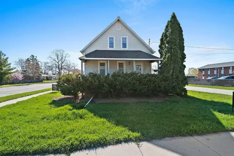 1211 Bellevue St, Green Bay, WI 54302