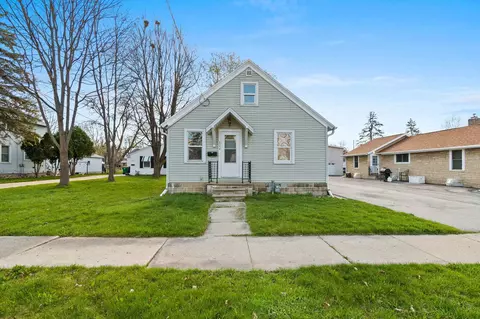 513 Abrams St, Green Bay, WI 54302