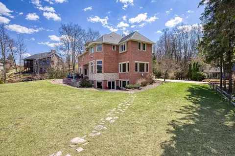 Exterior - 1200 Palisades Dr, Appleton, WI 54915 photo 2 of 5