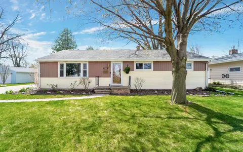 731 E Murray Ave, Appleton, WI 54915