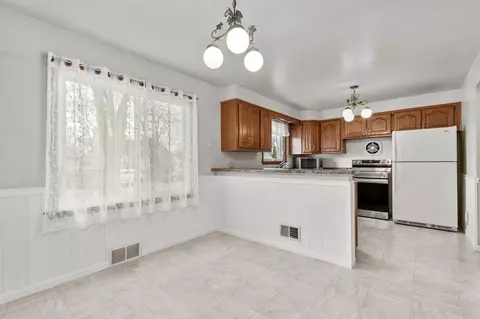 1218 W Glendale Ave, Appleton, WI 54914 photo 8