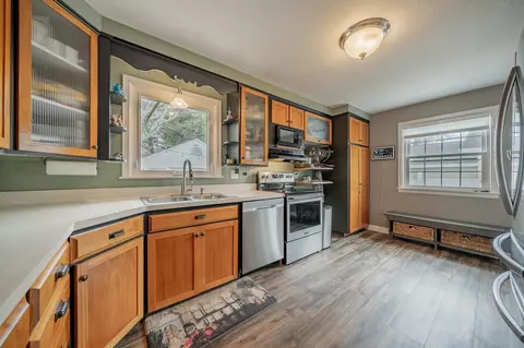 2402 N Mason St, Appleton, WI 54914 photo 5
