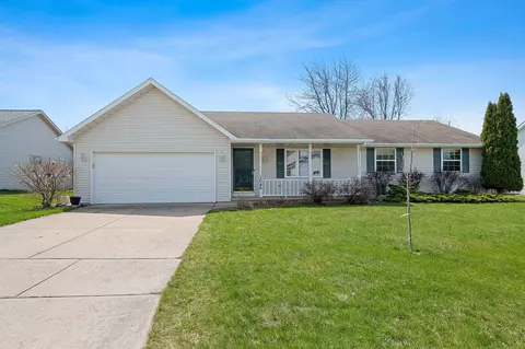 3046 Jauquet Dr, Green Bay, WI 54311