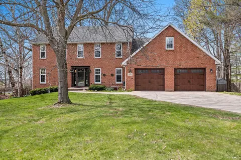 478 Skyline Blvd, Green Bay, WI 54302
