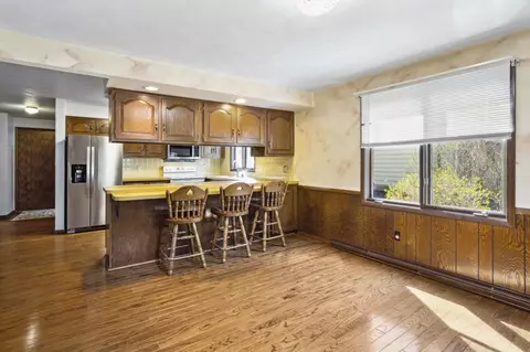 Kitchen - 2811 S Carpenter St, Appleton, WI 54915 photo 2 of 2