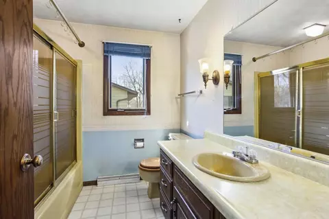 Bath - 2811 S Carpenter St, Appleton, WI 54915 photo 3 of 3