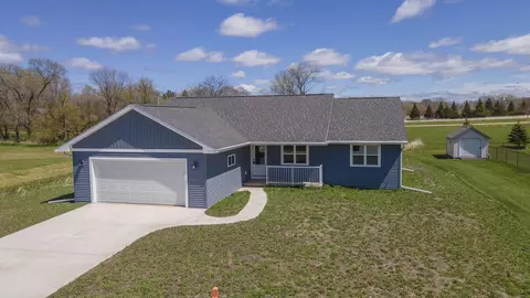 294 Jasmine Dr, Berlin, WI 54923