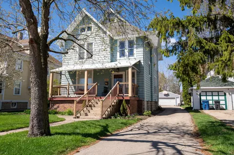 825 N Main St, Oshkosh, WI 54901