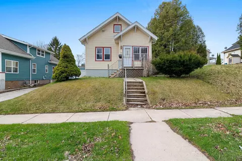 714 Ellis St, Kewaunee, WI 54216