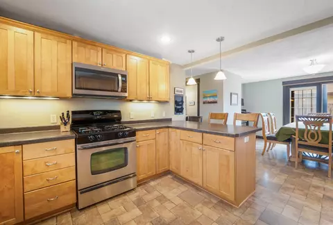 Kitchen - 2611 E Bona Ave, Appleton, WI 54915 photo 3 of 4