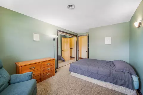 Bedroom - 2611 E Bona Ave, Appleton, WI 54915 photo 6 of 9