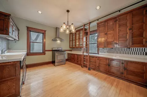 Kitchen - 1319 N Oneida St, Appleton, WI 54911 photo 3 of 4