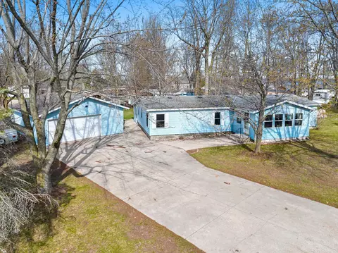 w5002 Woodland Road, Shawano, WI 54166