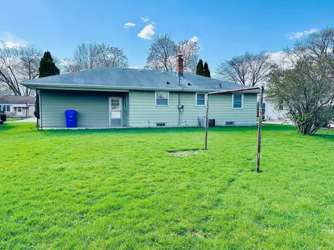 1624 N Elinor St, Appleton, WI 54914 photo 2