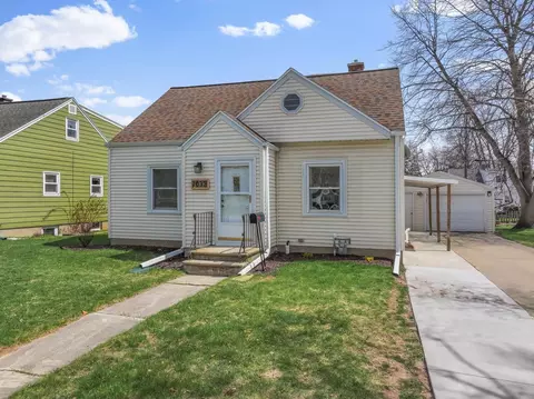 1032 Park St, Green Bay, WI 54303