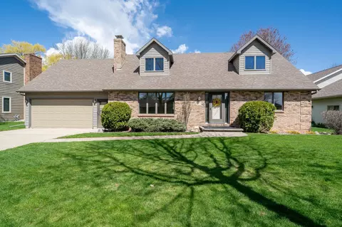 54 Kensington Ct, Appleton, WI 54915