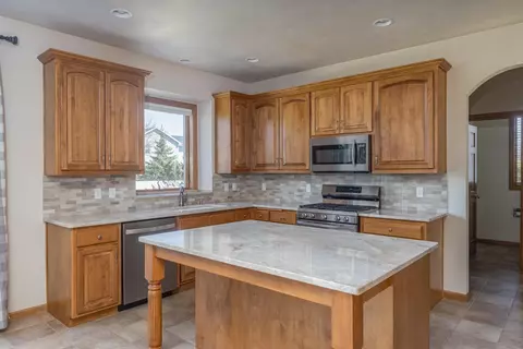 Kitchen - 2520 E Corridor Dr, Appleton, WI 54913 photo 3 of 4