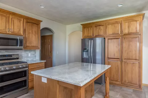 Kitchen - 2520 E Corridor Dr, Appleton, WI 54913 photo 4 of 4