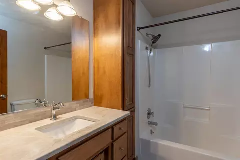 Bath - 2520 E Corridor Dr, Appleton, WI 54913 photo 4 of 4