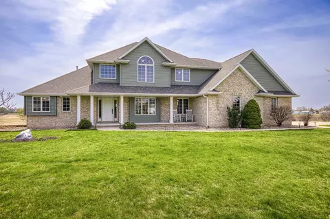 3547 Golden Harvest Dr, Neenah, WI 54956