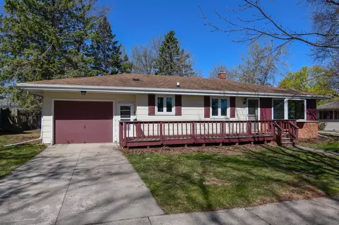 1605 Sullivan Ave, Kaukauna, WI 54130