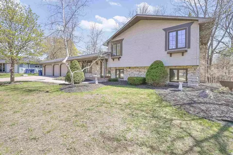 2344 Lucerne Cir, Green Bay, WI 54311